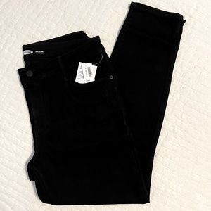 NWT Old Navy Rockstar Super Skinny Jeans - Size 12 Short
